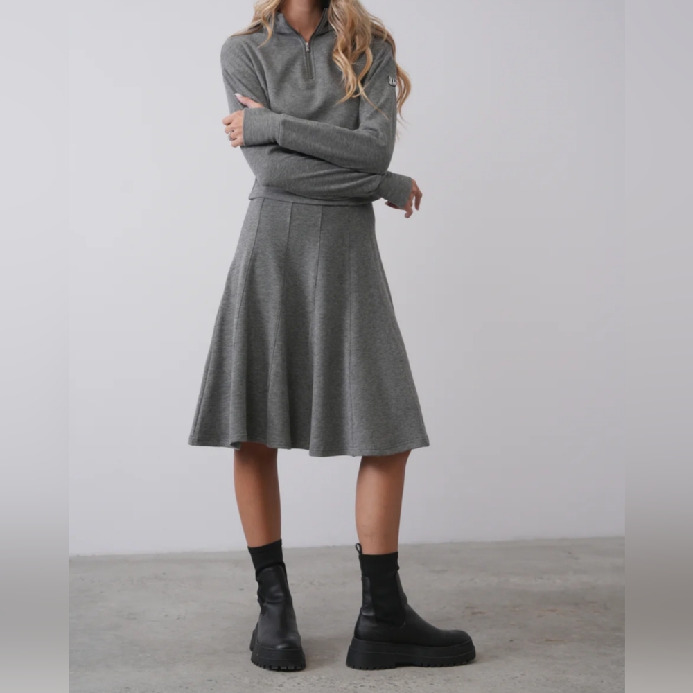 Udel New York 60% polyester 40% cotton women's large gray basic rib skirt